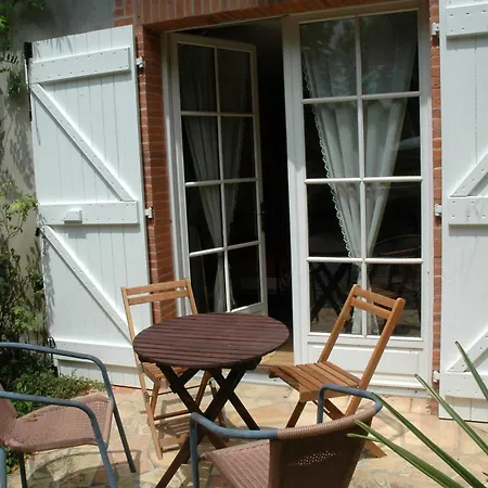 D'hotes Les Douves