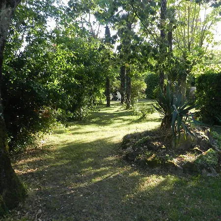 D'hotes Les Douves Bed & Breakfast *