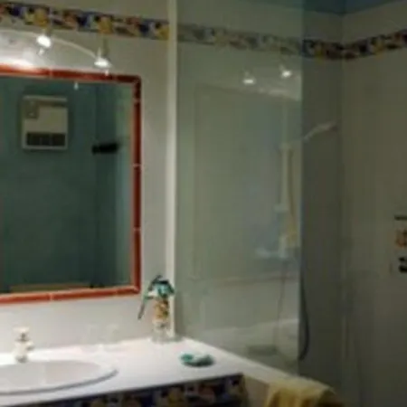 D'hotes Les Douves Bed & Breakfast