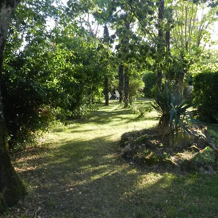 D'hotes Les Douves לינה וארוחת בוקר Saint-Thomas (Haute-Garonne)