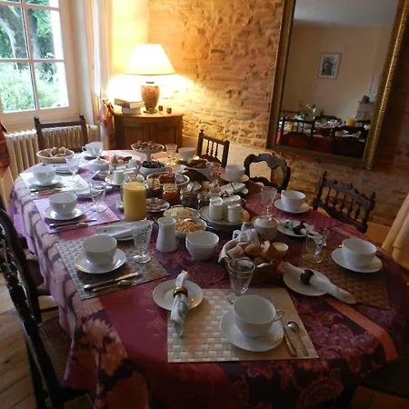 D'hotes Les Douves Bed & Breakfast