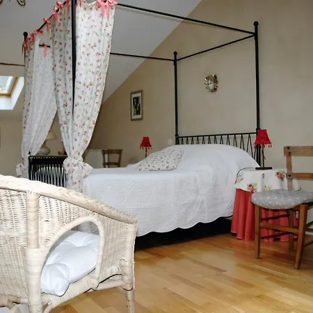 D'hotes Les Douves Bed & Breakfast