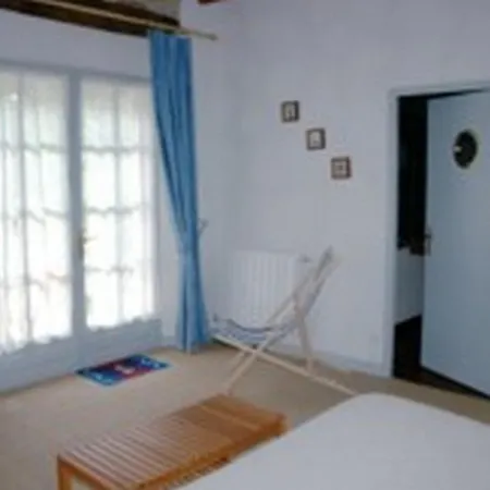 D'hotes Les Douves Bed & Breakfast *